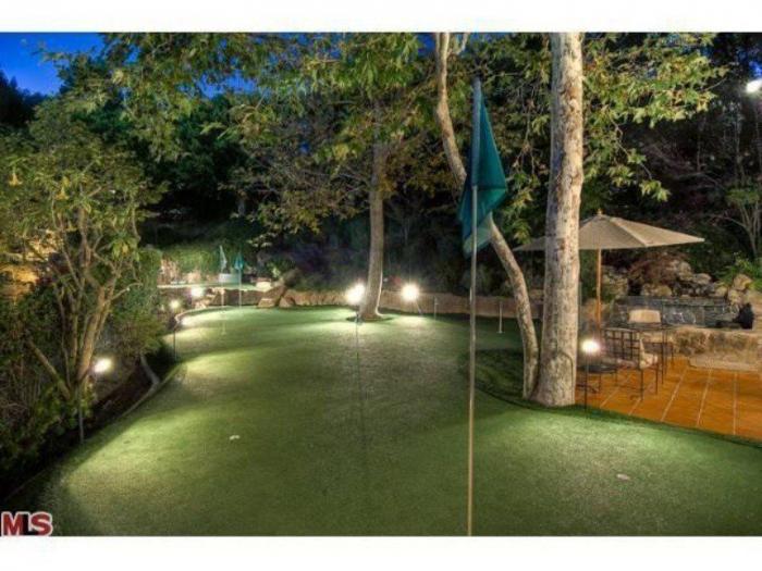 Kaley Cuoco, Penny en 'The Big Bang Theory', vende su lujosa casa: así es por dentro