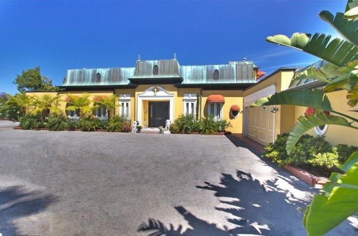 Kaley Cuoco, Penny en 'The Big Bang Theory', vende su lujosa casa: así es por dentro