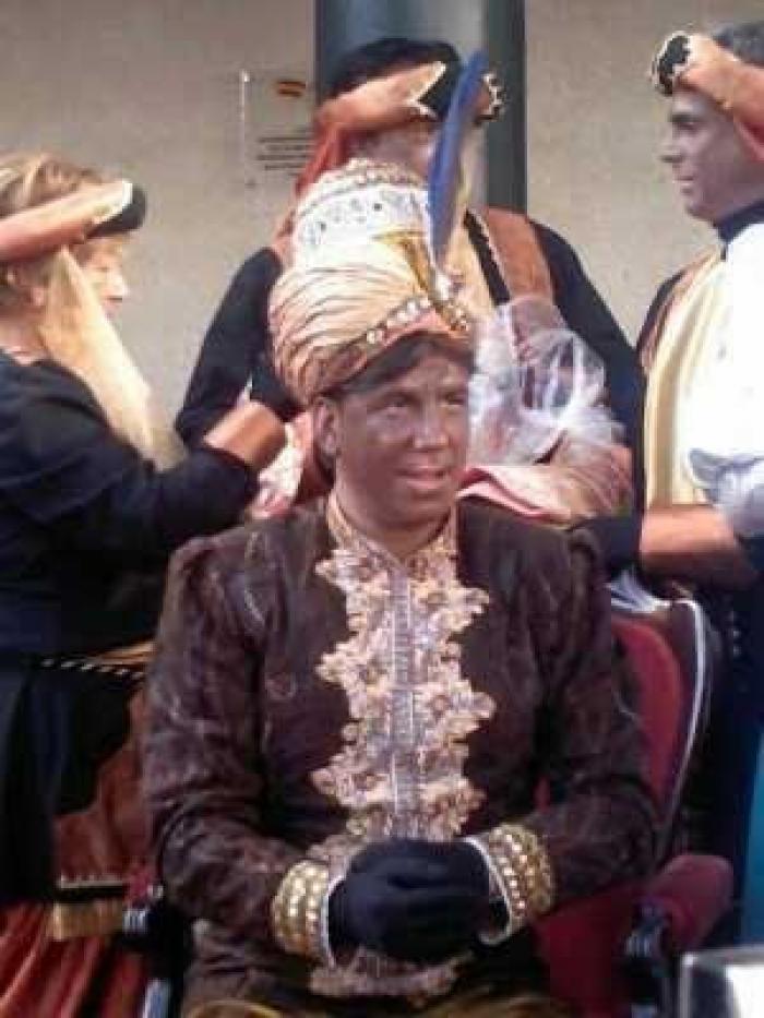 Almeida achaca a un "error" de la empresa contratada el Baltasar blanco de un folleto municipal