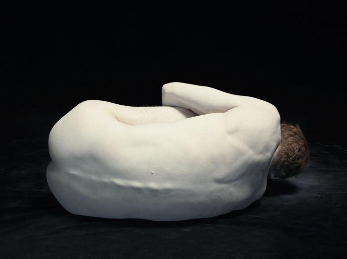 Desnudos sin 'retocar': Nadav Kander reivindica los cuerpos al natural en una muestra en Londres (FOTOS)