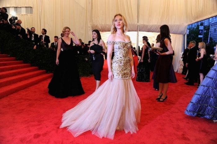 Scarlett Johansson da la bienvenida a su primer hijo con Colin Jost