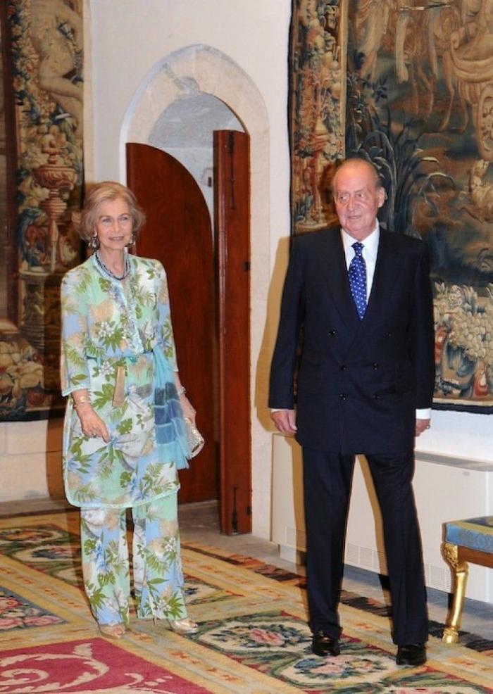 Letizia en Mallorca: traición del maquillaje y mini 'encubierta' en la recepción del Palacio de la Almudaina de 2012 (FOTOS)