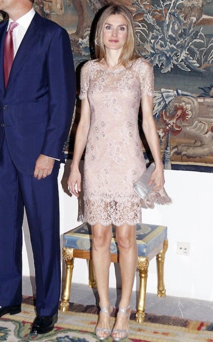 Letizia en Mallorca: traición del maquillaje y mini 'encubierta' en la recepción del Palacio de la Almudaina de 2012 (FOTOS)
