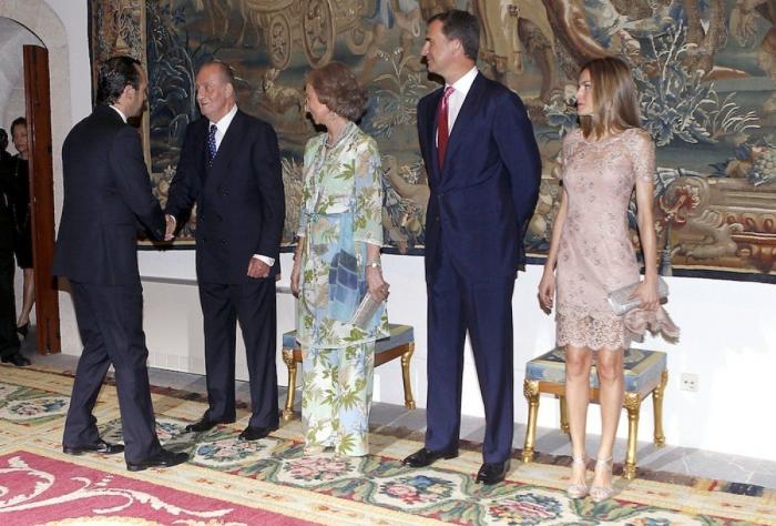 Letizia en Mallorca: traición del maquillaje y mini 'encubierta' en la recepción del Palacio de la Almudaina de 2012 (FOTOS)