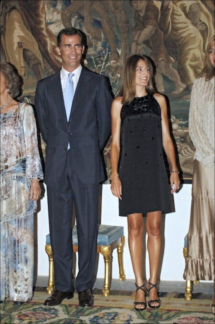 Letizia en Mallorca: traición del maquillaje y mini 'encubierta' en la recepción del Palacio de la Almudaina de 2012 (FOTOS)