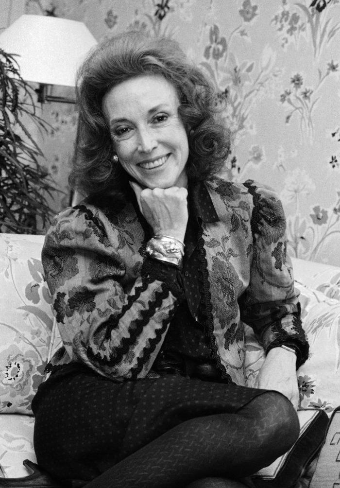 Helen Gurley Brown: muere a los 90 años la antigua editora de la revista Cosmopolitan