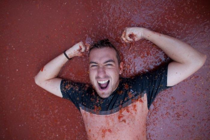 Precio Tomatina: si quieres que te lancen tomates en Buñol tendrás que pagar 10 euros (FOTOS)