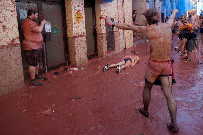 Precio Tomatina: si quieres que te lancen tomates en Buñol tendrás que pagar 10 euros (FOTOS)