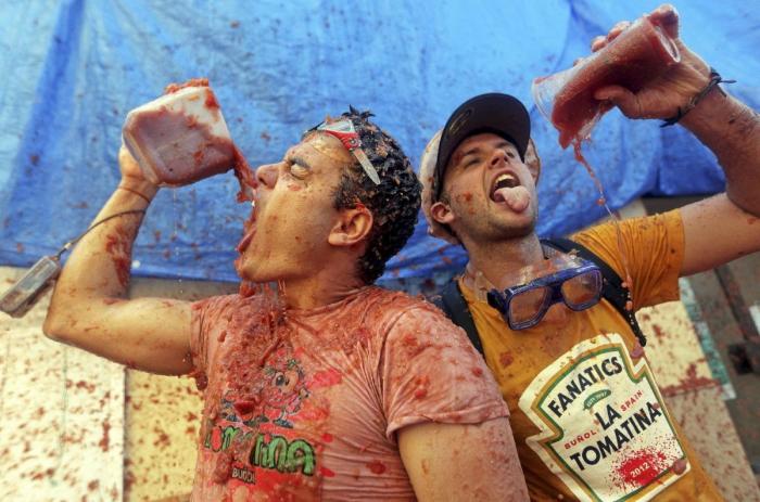 Precio Tomatina: si quieres que te lancen tomates en Buñol tendrás que pagar 10 euros (FOTOS)