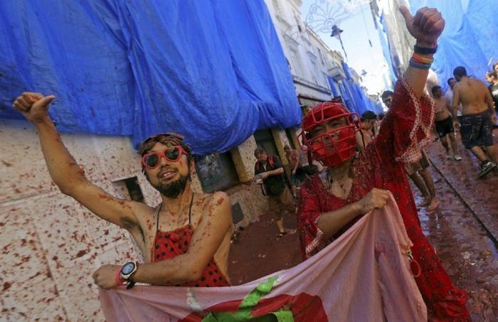 Precio Tomatina: si quieres que te lancen tomates en Buñol tendrás que pagar 10 euros (FOTOS)