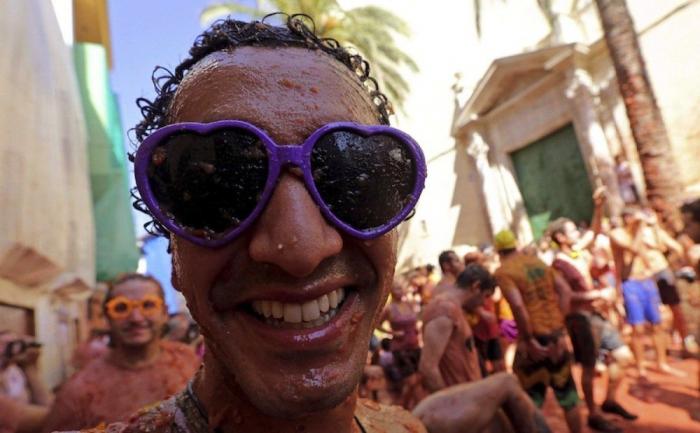 Precio Tomatina: si quieres que te lancen tomates en Buñol tendrás que pagar 10 euros (FOTOS)
