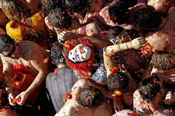 Precio Tomatina: si quieres que te lancen tomates en Buñol tendrás que pagar 10 euros (FOTOS)