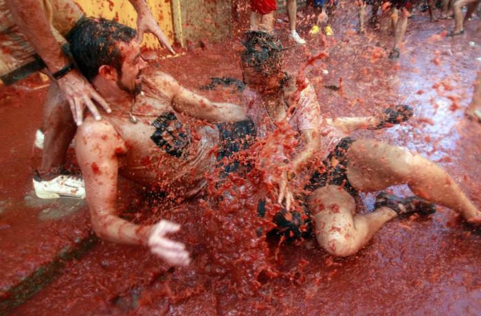 Precio Tomatina: si quieres que te lancen tomates en Buñol tendrás que pagar 10 euros (FOTOS)