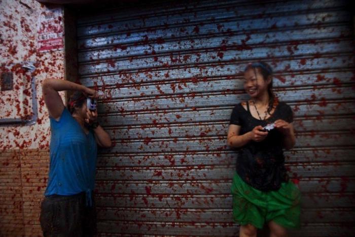 Precio Tomatina: si quieres que te lancen tomates en Buñol tendrás que pagar 10 euros (FOTOS)