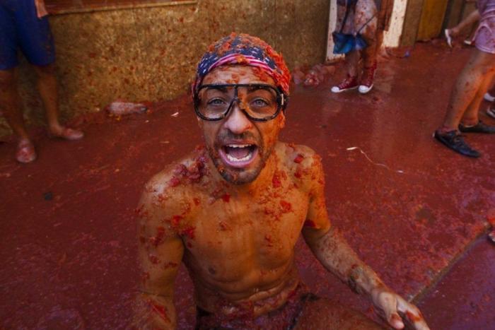 Precio Tomatina: si quieres que te lancen tomates en Buñol tendrás que pagar 10 euros (FOTOS)