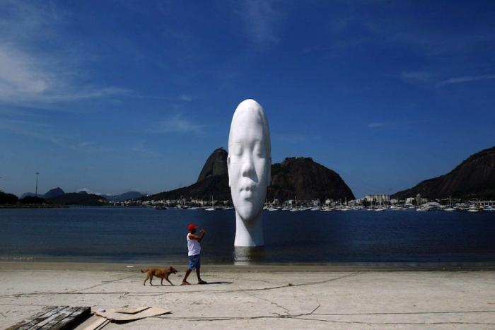 Jaume Plensa: nueva escultura en una playa de Río, en Brasil (FOTOS)