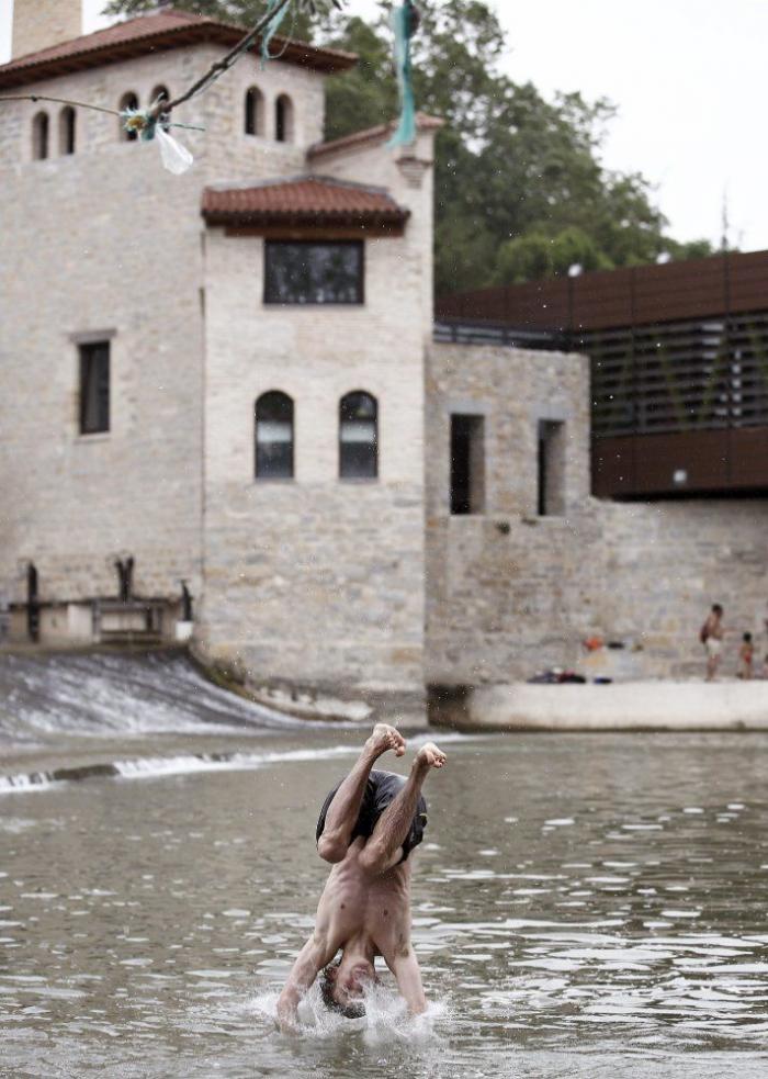 Una ola de calor y una bajada drástica de temperaturas se suceden para despedir agosto