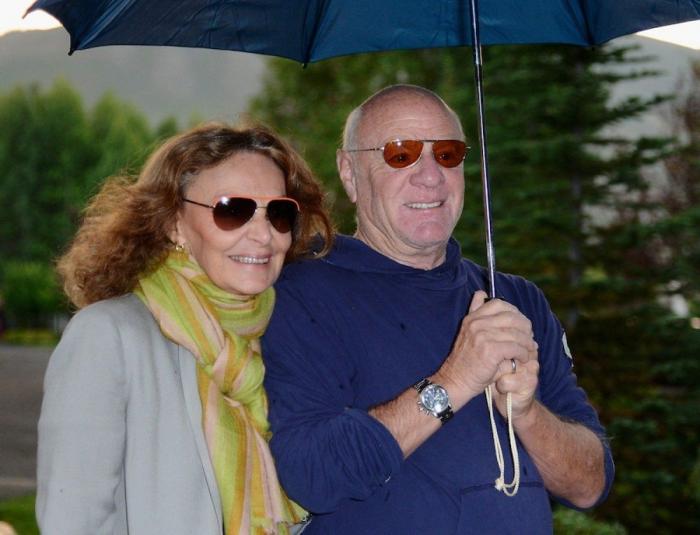 Sun Valley 2012: los millonarios de la comunicación se ponen sus mejores camisetas (FOTOS)