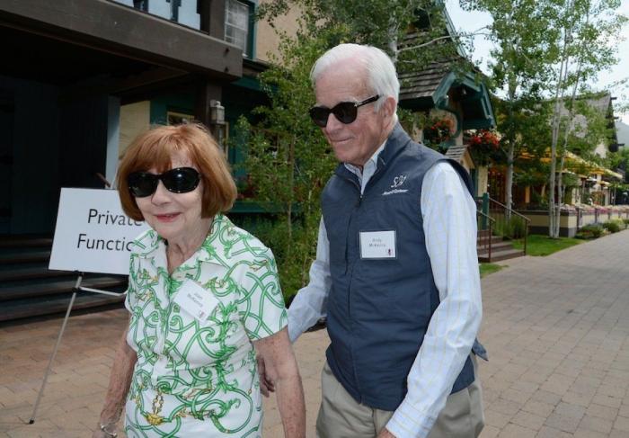 Sun Valley 2012: los millonarios de la comunicación se ponen sus mejores camisetas (FOTOS)