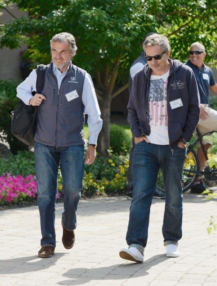 Sun Valley 2012: los millonarios de la comunicación se ponen sus mejores camisetas (FOTOS)