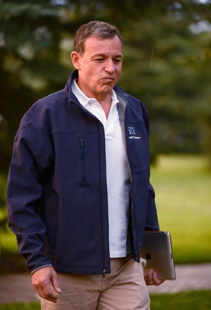 Sun Valley 2012: los millonarios de la comunicación se ponen sus mejores camisetas (FOTOS)