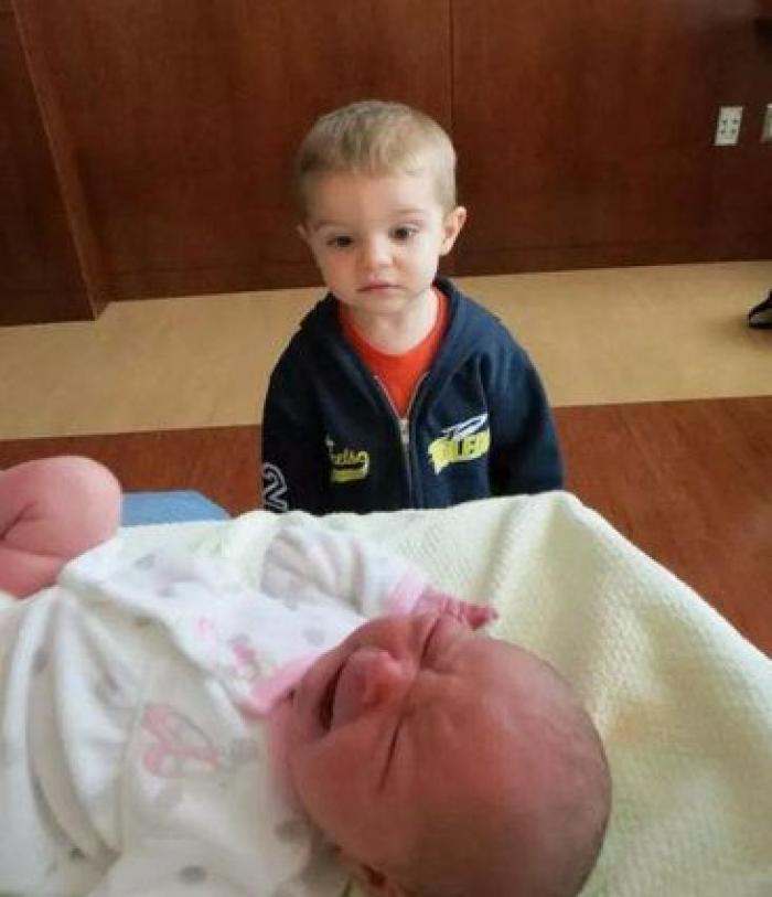 La viral emoción de un niño al saber que va a tener un hermanito