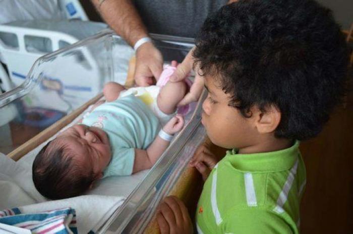 La viral emoción de un niño al saber que va a tener un hermanito