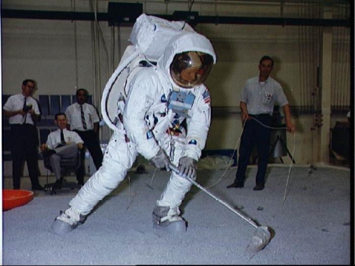 Muerte de Neil Armstrong: ¿Lance Armstrong? ¿Neil Young? ¿Quién se murió? (FOTOS, TUITS)