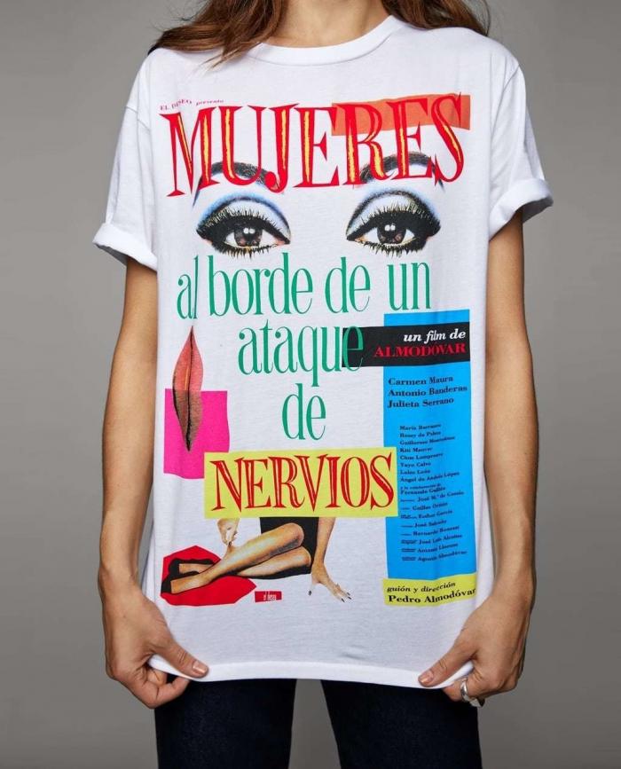 Zara quiere que te olvides de las rebajas con estas camisetas de 'Friends', Almodóvar y Disney