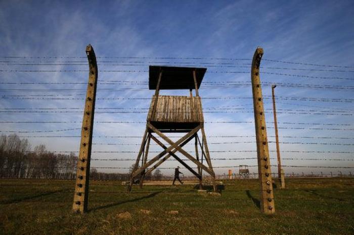 Críticas al museo de Auschwitz por colocar duchas para combatir el calor