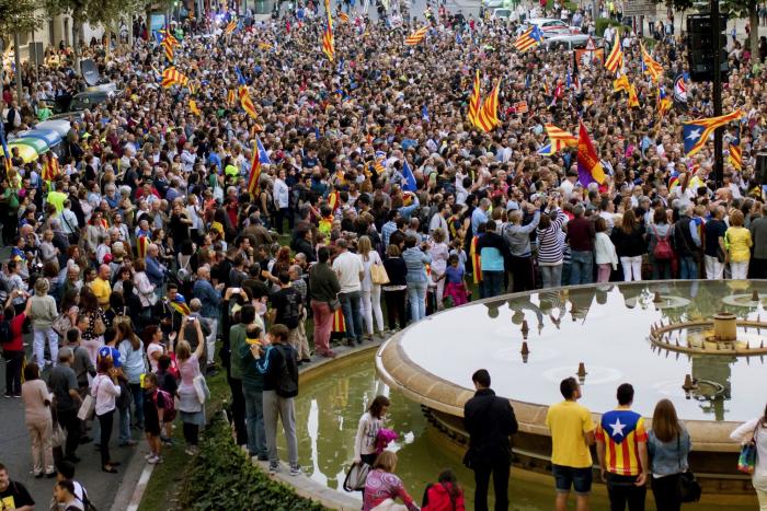 "Con Franco esto sí pasaba": segunda concentración y 'cacerolada' en Cataluña tras la operación contra el 1-O