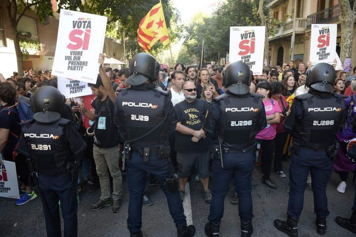 "Con Franco esto sí pasaba": segunda concentración y 'cacerolada' en Cataluña tras la operación contra el 1-O