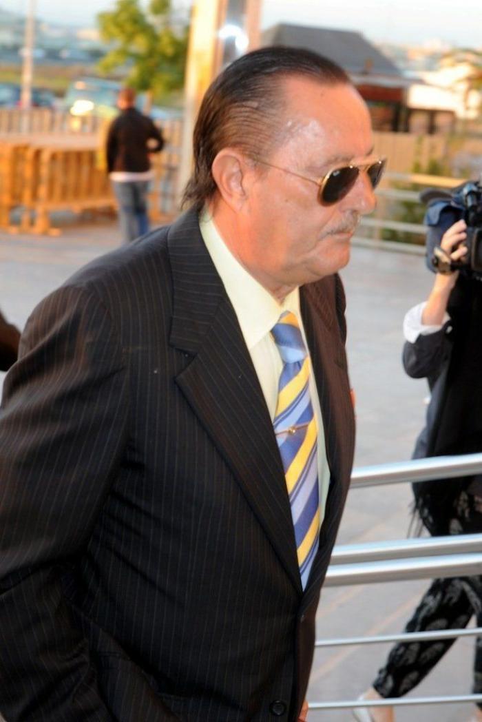 Julián Muñoz: "Soy un humilde camarero, que firmó todo sin dinero a cambio"