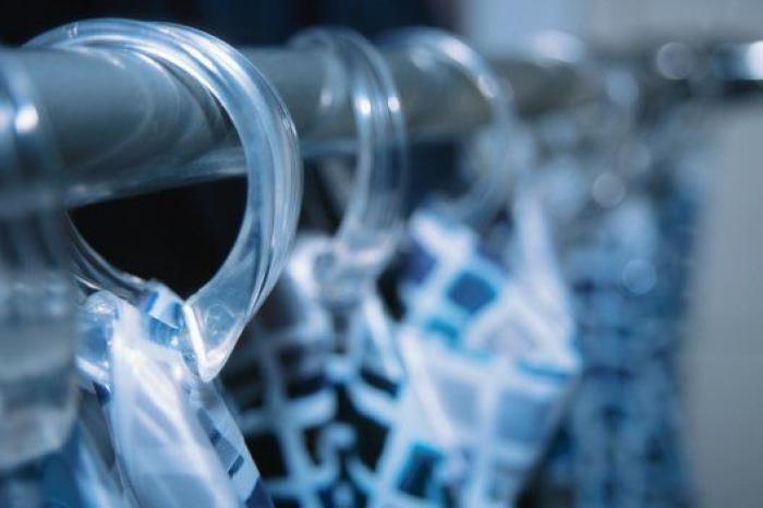 Qué le pasa a una botella de agua después de reutilizarla durante una semana