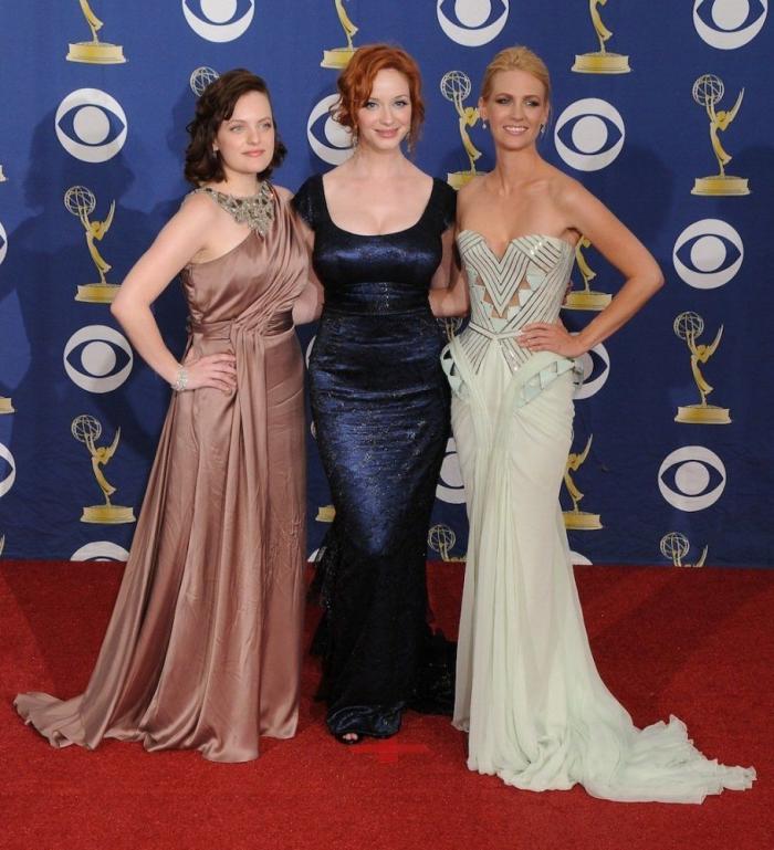 Elisabeth Moss rubia: 'Peggy' de 'Mad Men' se marca un Miley Cyrus (FOTOS)