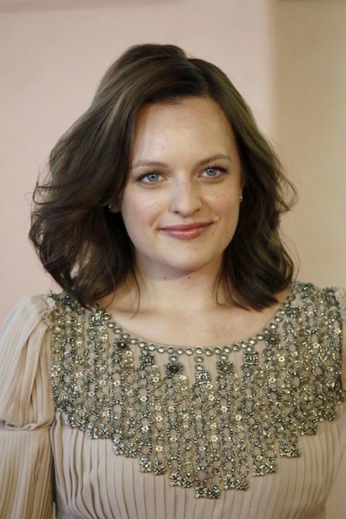 Elisabeth Moss rubia: 'Peggy' de 'Mad Men' se marca un Miley Cyrus (FOTOS)