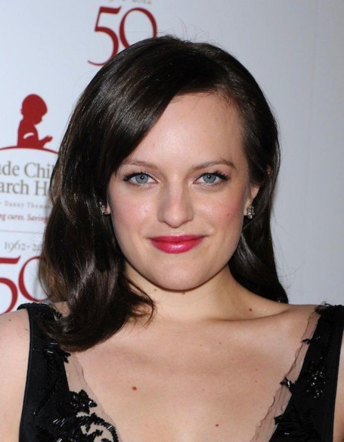 Elisabeth Moss rubia: 'Peggy' de 'Mad Men' se marca un Miley Cyrus (FOTOS)