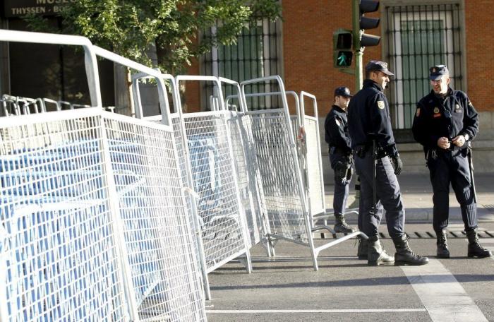 25-S: El ministro del Interior felicita a la Policía por su actuación frente al Congreso (FOTOS, VÍDEOS, AUDIOS)