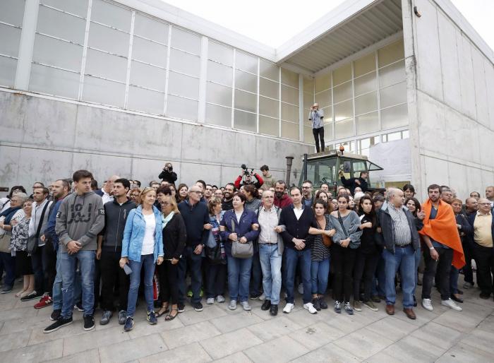 Punset, tras votar: "La democracia es imparable"