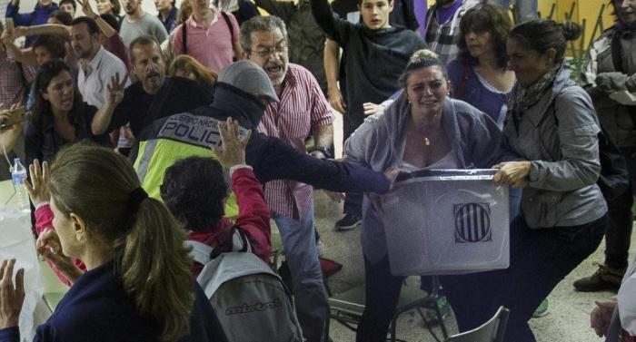 Punset, tras votar: "La democracia es imparable"