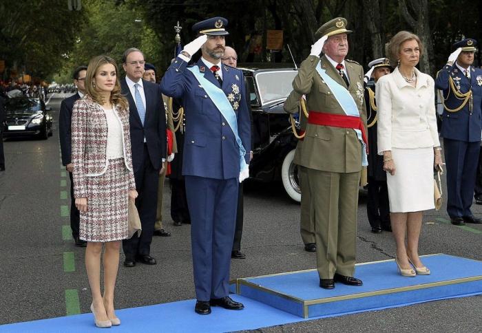 Desfile 12-O: La infanta Elena, ni en la tribuna del rey ni en el saludo de la recepción