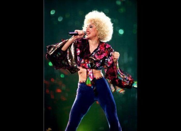 Loles León recuerda en 'Ven a cenar conmigo' el día que 'amenazó' a Madonna