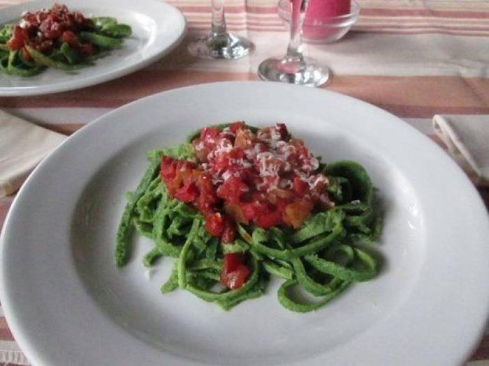 El "atentado culinario" del Parlamento Europeo contra la paella