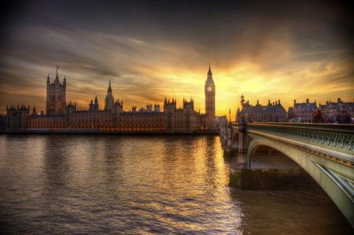 Más viajes, más caros pero sin salir de casa: el perfil del turismo en 2015