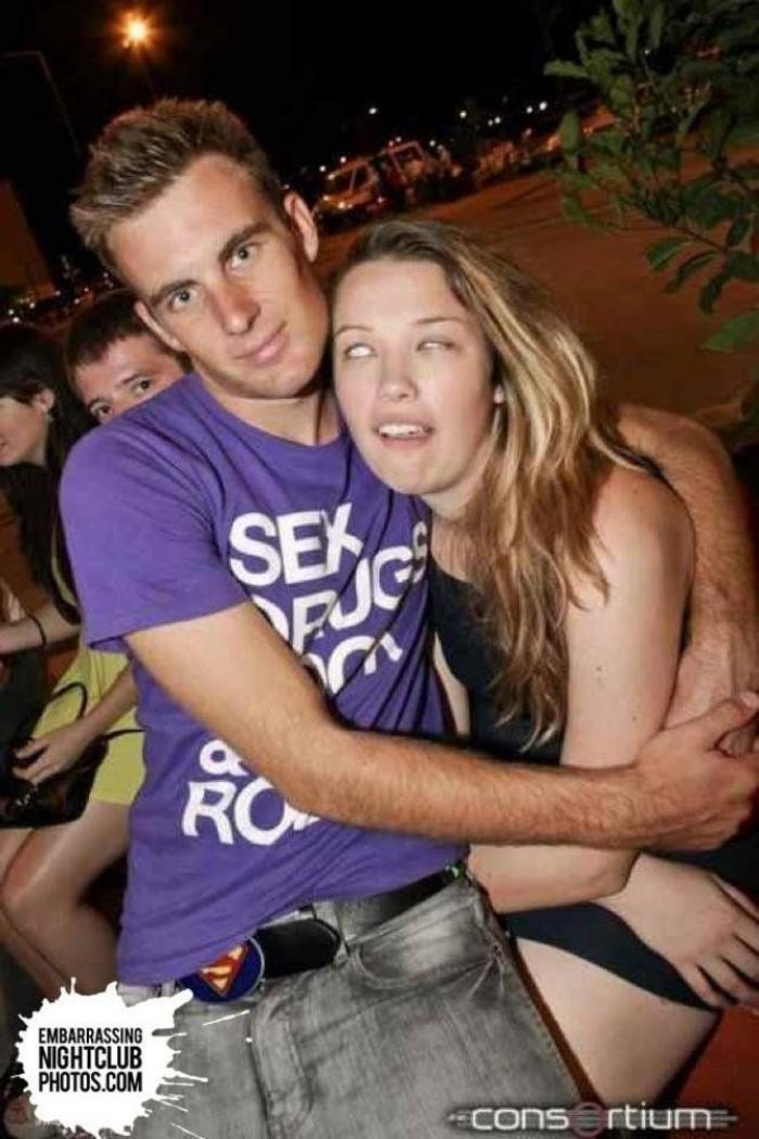 Embarrassing Nightclub Photos: las peores fotos de anoche (FOTOS)