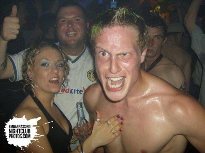 Embarrassing Nightclub Photos: las peores fotos de anoche (FOTOS)