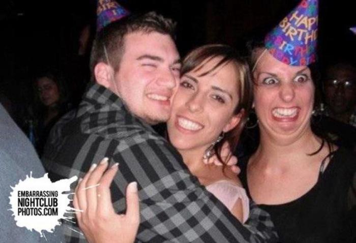 Embarrassing Nightclub Photos: las peores fotos de anoche (FOTOS)