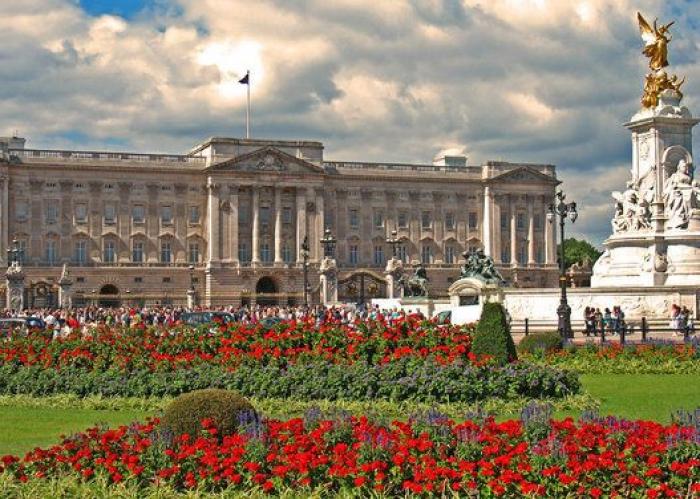 Madrid aprueba el plan que inhabilita el 95% de los pisos turísticos