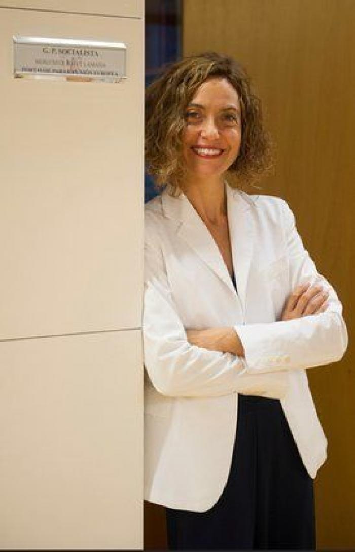 Batet tiene que pedir a una diputada de la CUP que borre lo que había fotografiado el Congreso