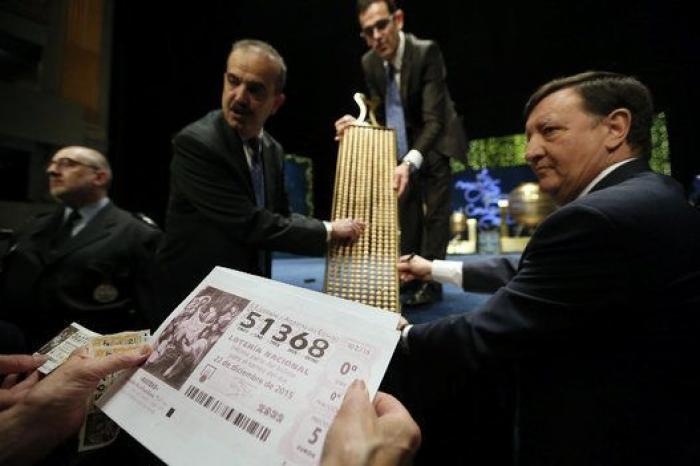 En Twitter se llevan las manos a la cabeza con la mala suerte de este usuario: la foto del décimo lo dice todo